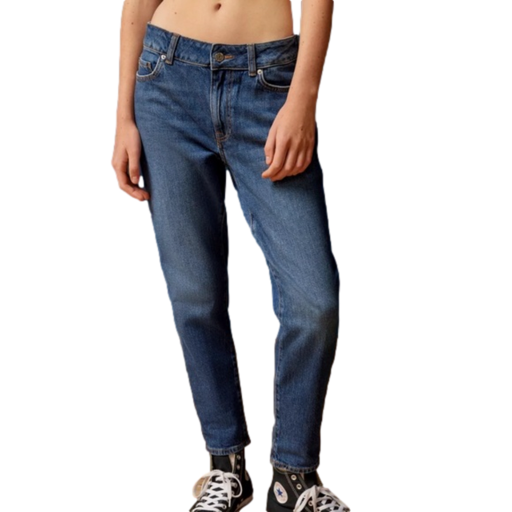 NWT Urban Outfitters BDG Mid-Rise Relaxed Skinny Jean